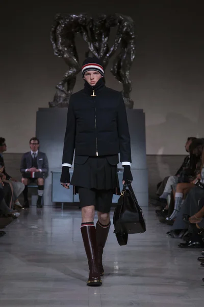 Look 32